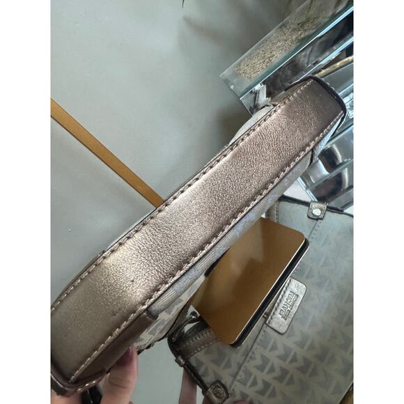 Michael Kors Shoulder Purse - Picture 8 of 9